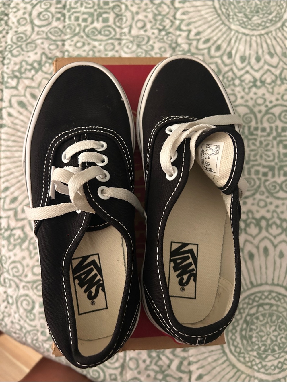 Vans Kids Classic Low-Top Sneakers in Black and White